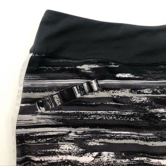Athleta Swift Zip Skirt Gray Black 6 - Picture 4 of 7